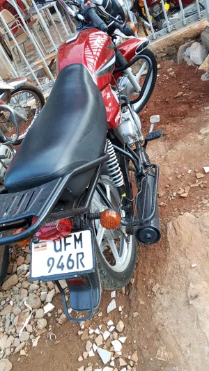 TVS HLX 125 2022 Red