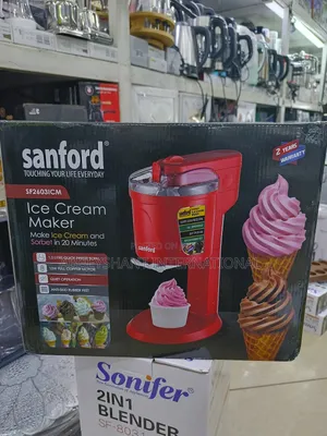 Ice Cream Maker/ Sanford Ice Cream Maker, Model Sf2603icm.