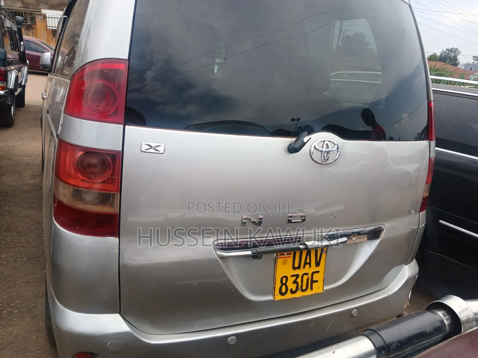 Toyota Noah 2006 Silver