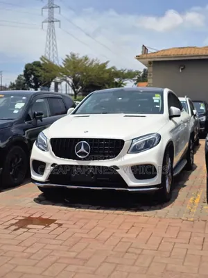 Mercedes-Benz GLE-Class GLE 350d 4MATIC 2017 White