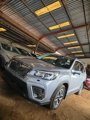 Subaru Forester Premium AWD 2019 Silver