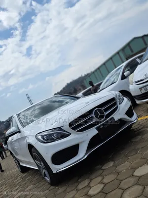 Mercedes-Benz C200 2017 Pearl