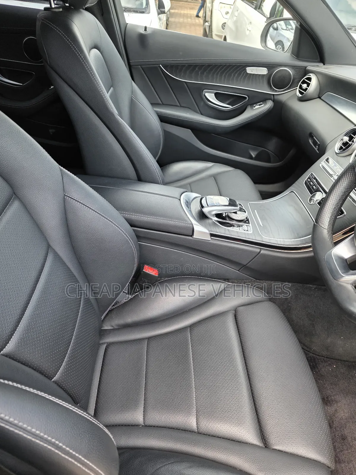 Mercedes-Benz C200 2017 Pearl