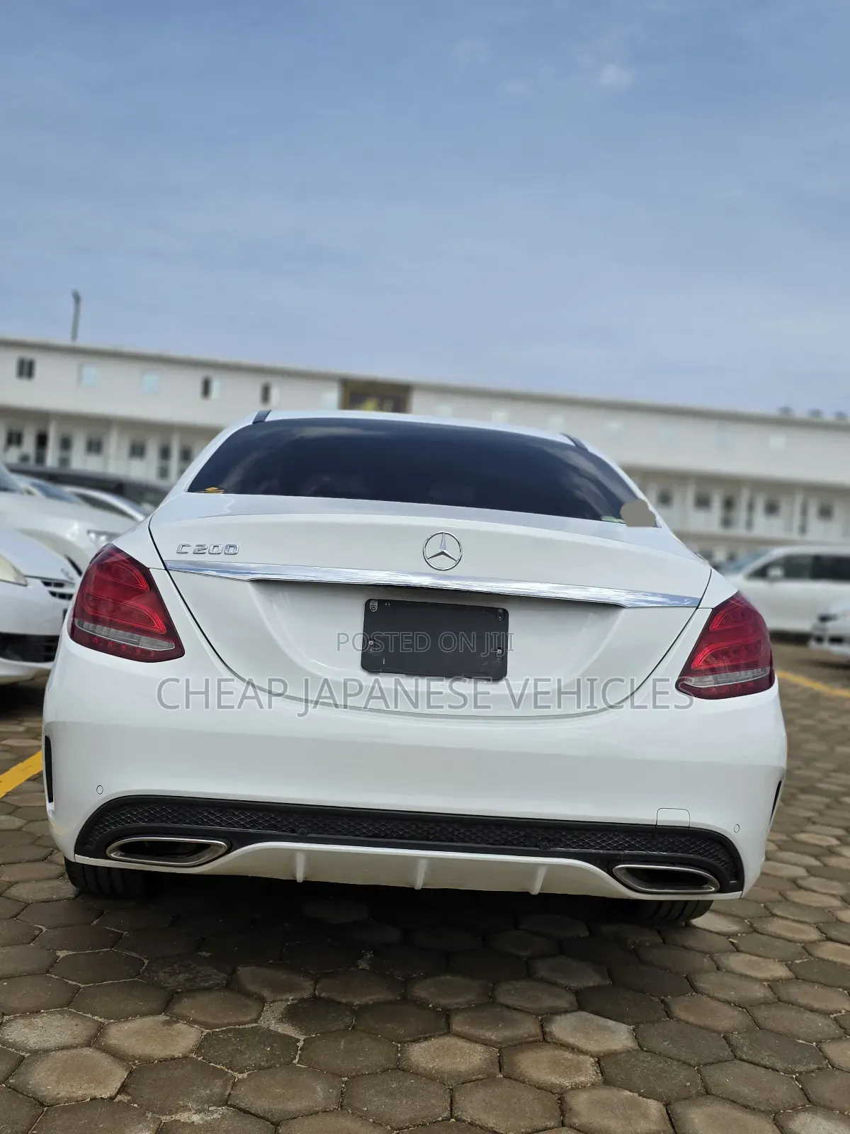 Mercedes-Benz C200 2017 Pearl