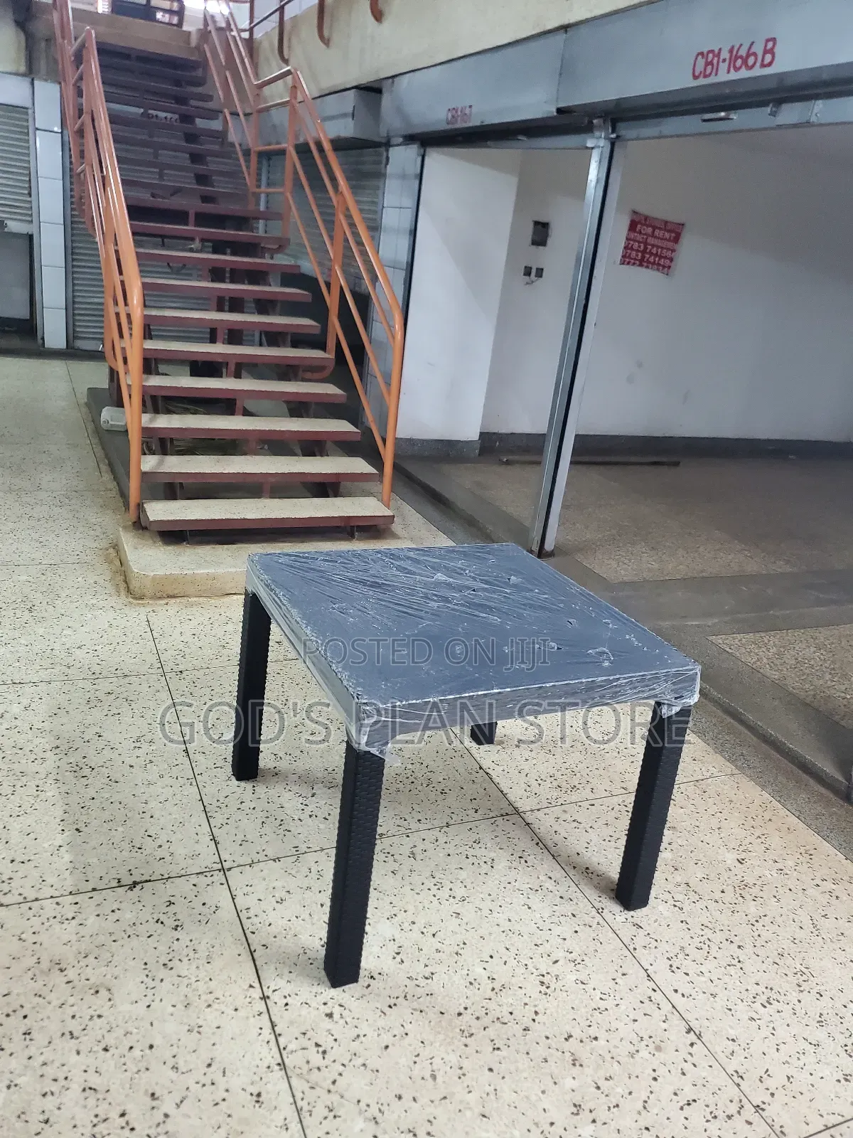 Outdoor/Indoor Dining/Bar/Restaurant Plastic Table