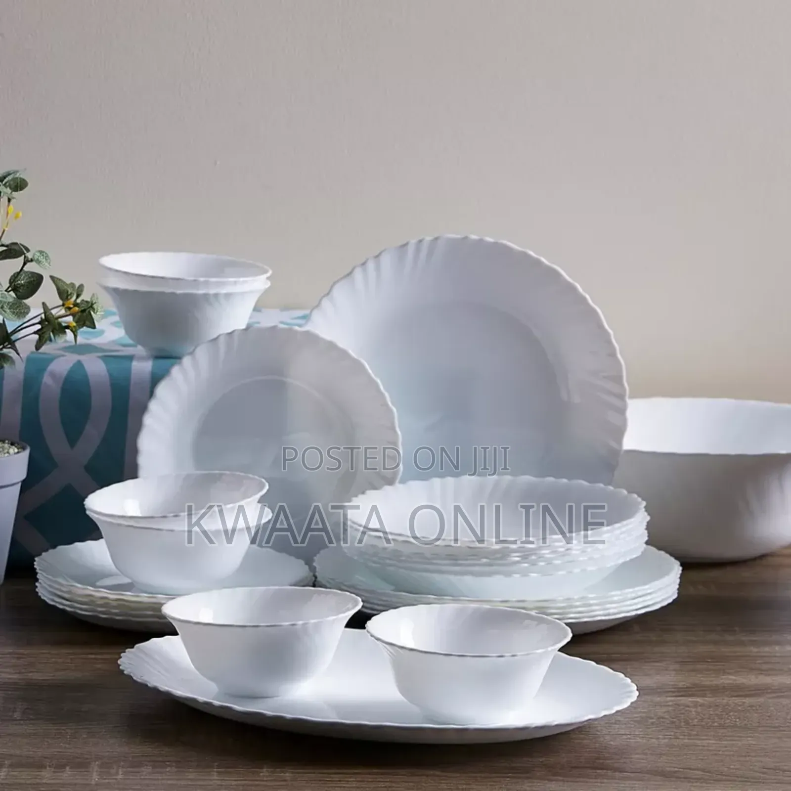 26pc Arcopal Dinner Set,Saucer, Plates,Side Plates Platter and Bowls