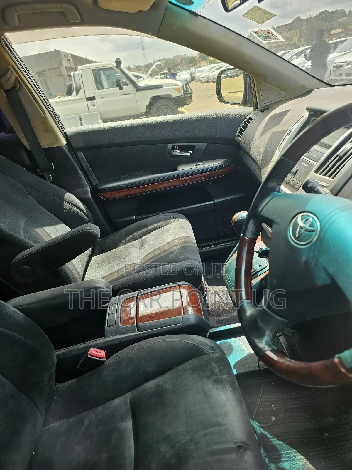 Toyota Harrier 2.4 2011 Black