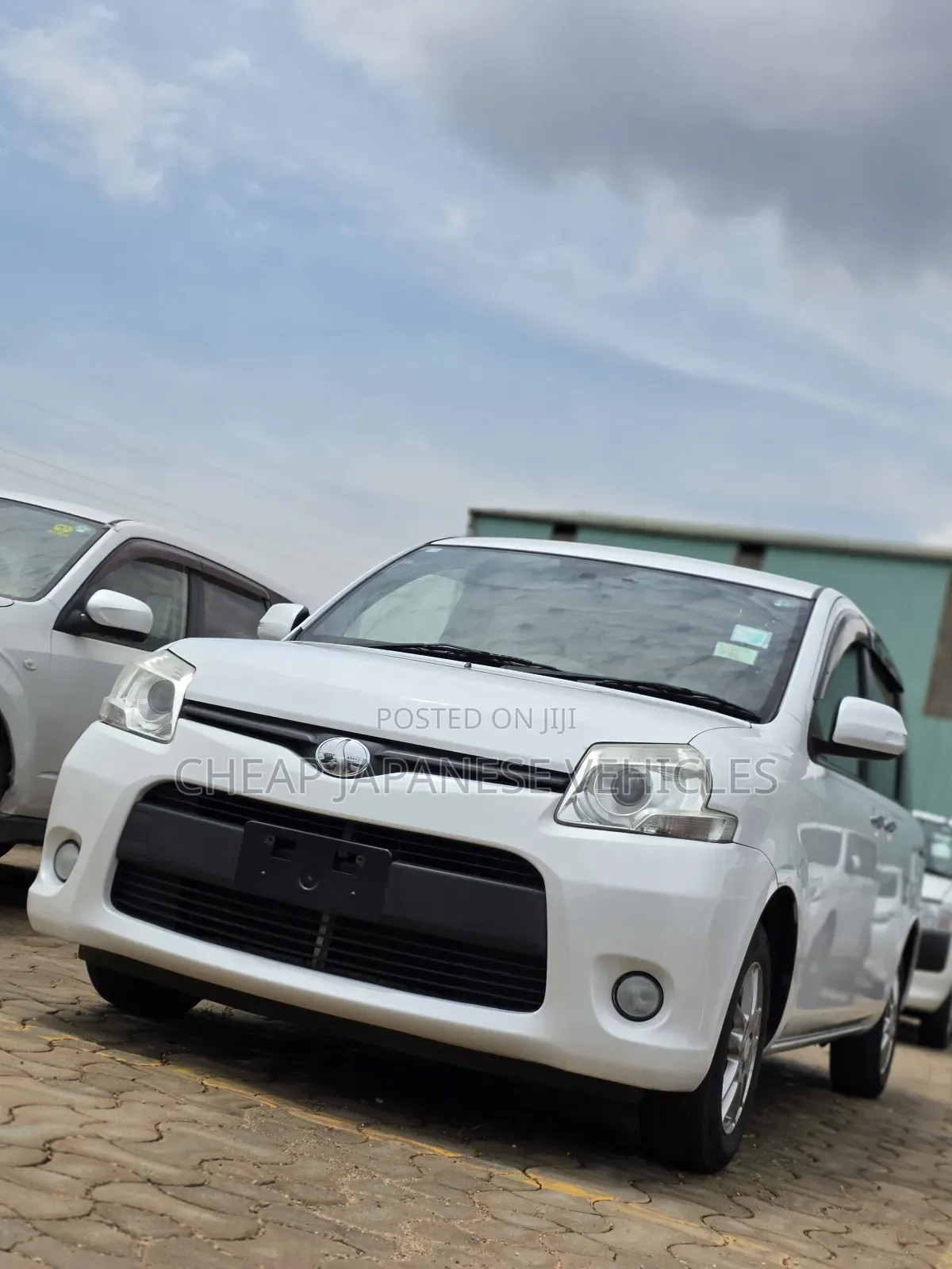 Toyota Sienta 2012 White