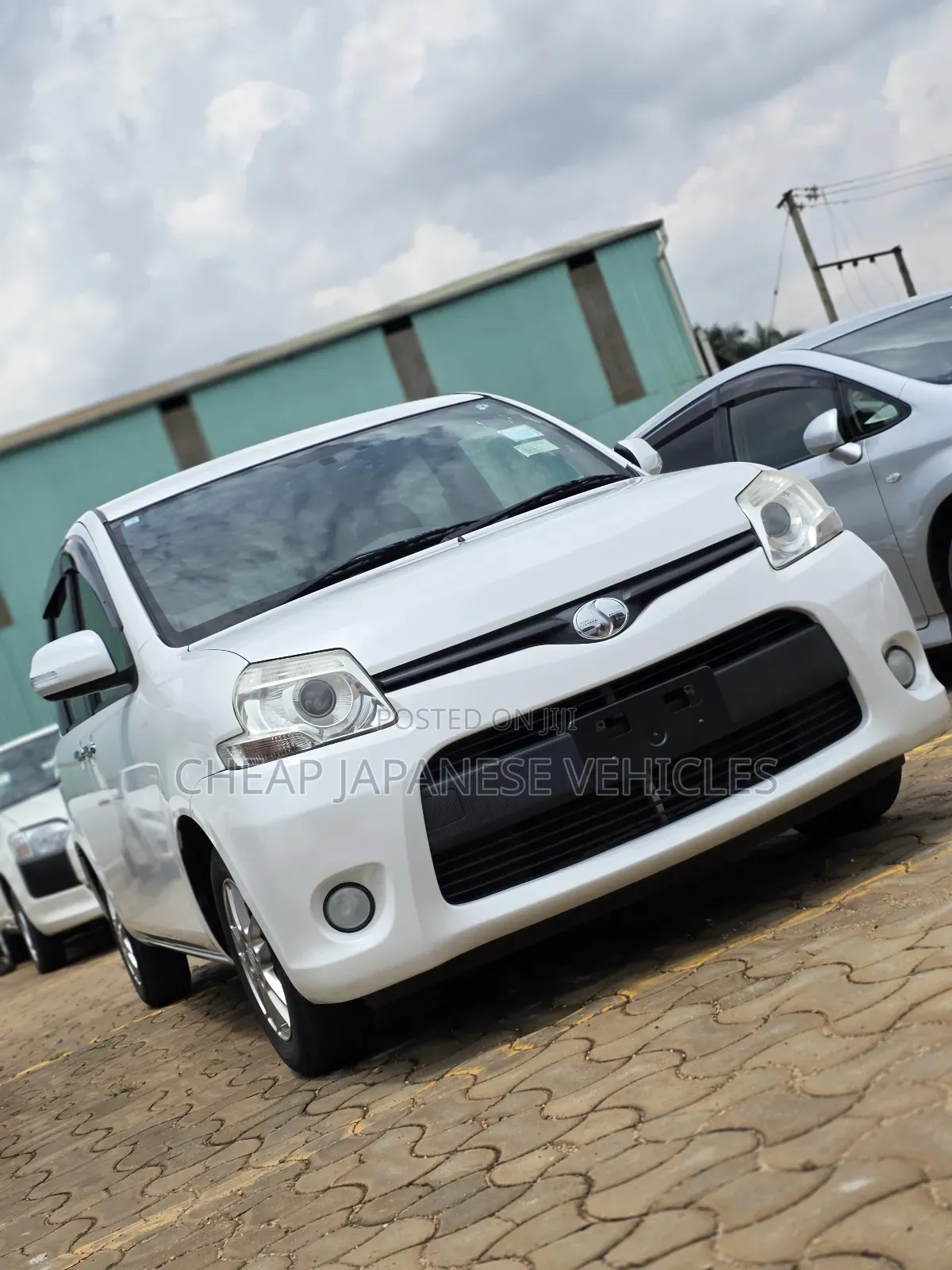Toyota Sienta 2012 White