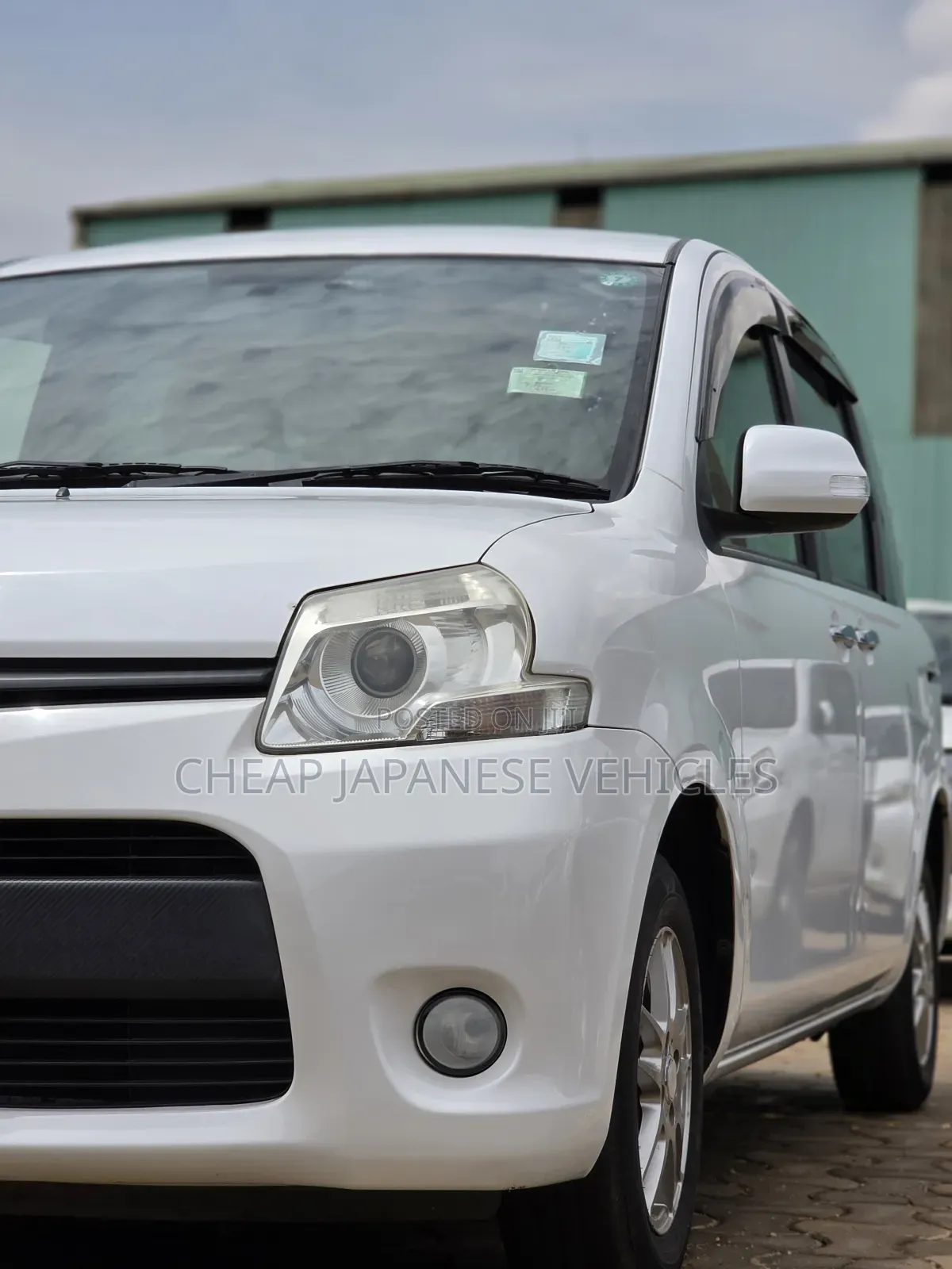 Toyota Sienta 2012 White