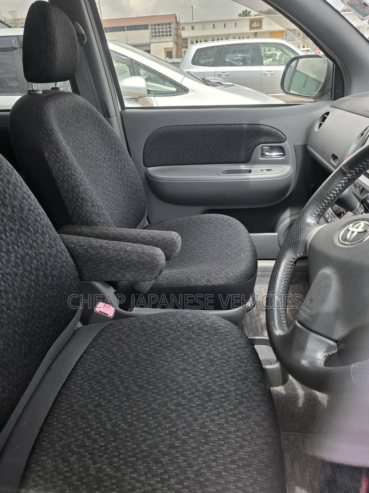 Toyota Sienta 2012 White