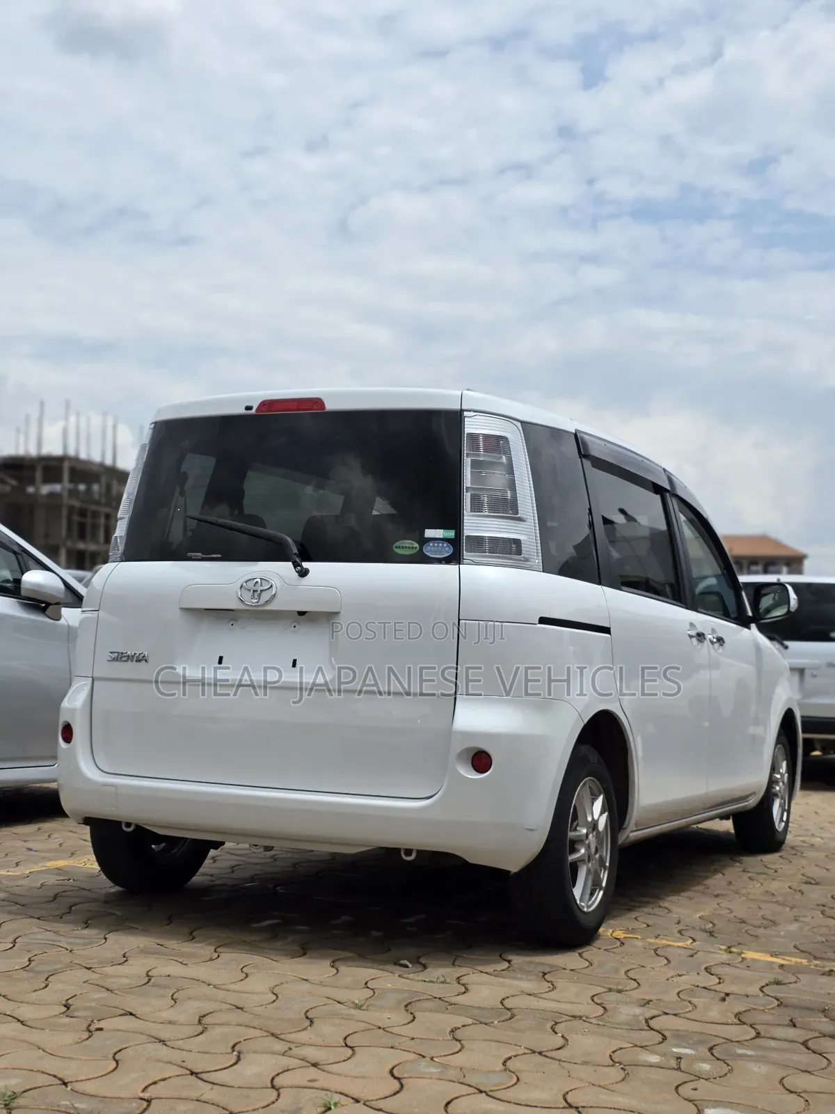 Toyota Sienta 2012 White