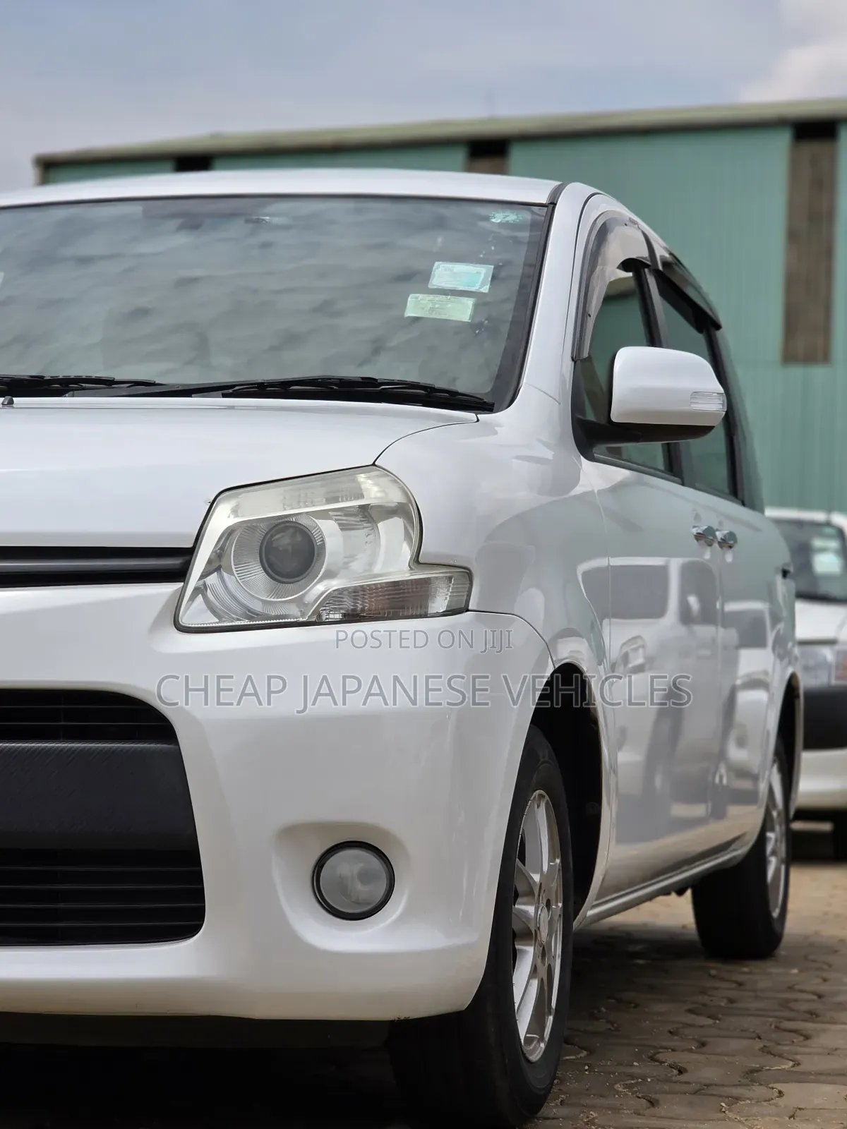 Toyota Sienta 2012 White