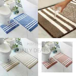 2 Pieces of Microfiber Bathroom Mats Set, Striped Pattern Non-Slip