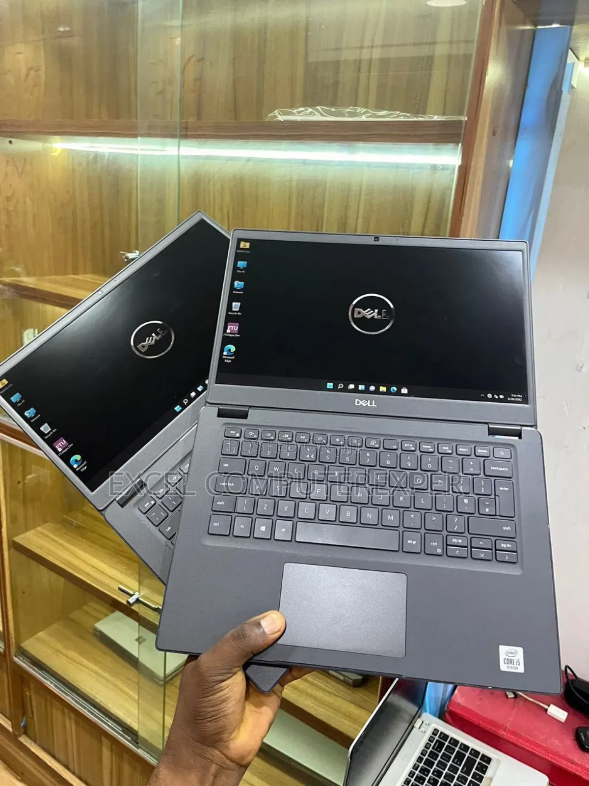 New Laptop Dell Latitude 7300 8GB Intel Core I7 SSD 256GB