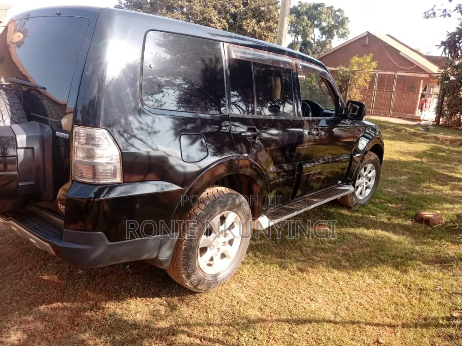 Mitsubishi Pajero 2010 Black