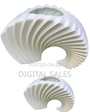 Simple and Stylish Creative Curved Shell Mix Decorative Vases