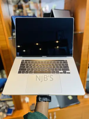 Laptop Apple MacBook Pro 2017 16GB Intel Core I7 SSD 512GB