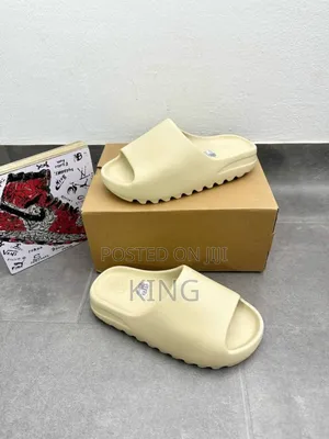 Cream Yeezy Adidas Slides