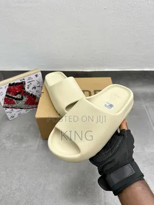 Cream Yeezy Adidas Slides