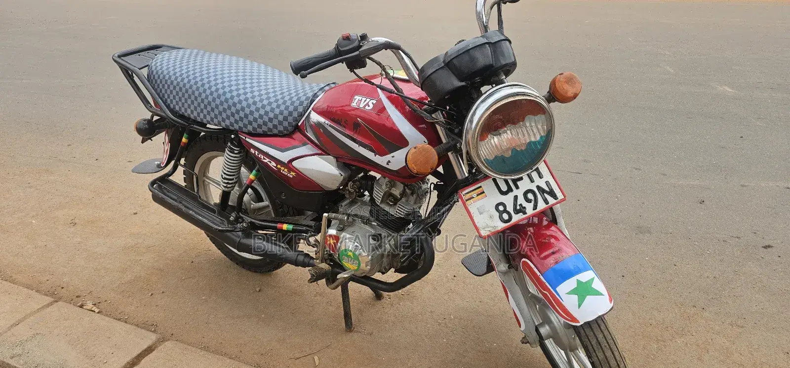 TVS HLX 125 2022 Red