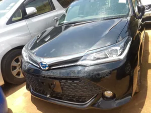 Toyota Corolla Fielder 1.5 Hybrid FWD 2015 Black