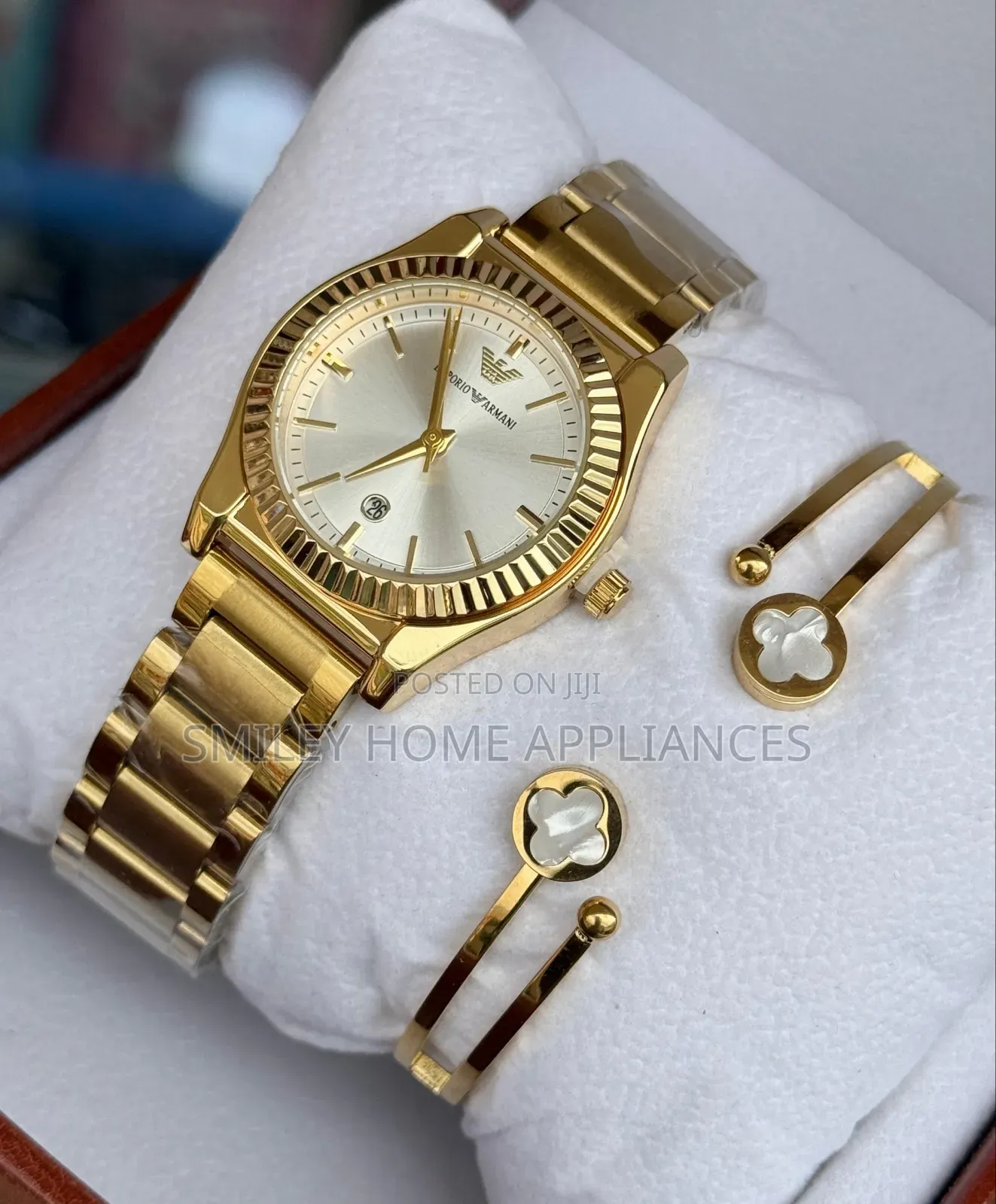 White Face Emporio Armani Wrist Analog Time Piece at 20% Discount