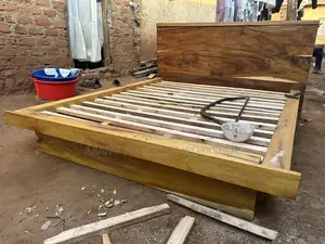 Solid Mugavu Platform Bed