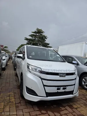 Toyota Noah 2017 Pearl