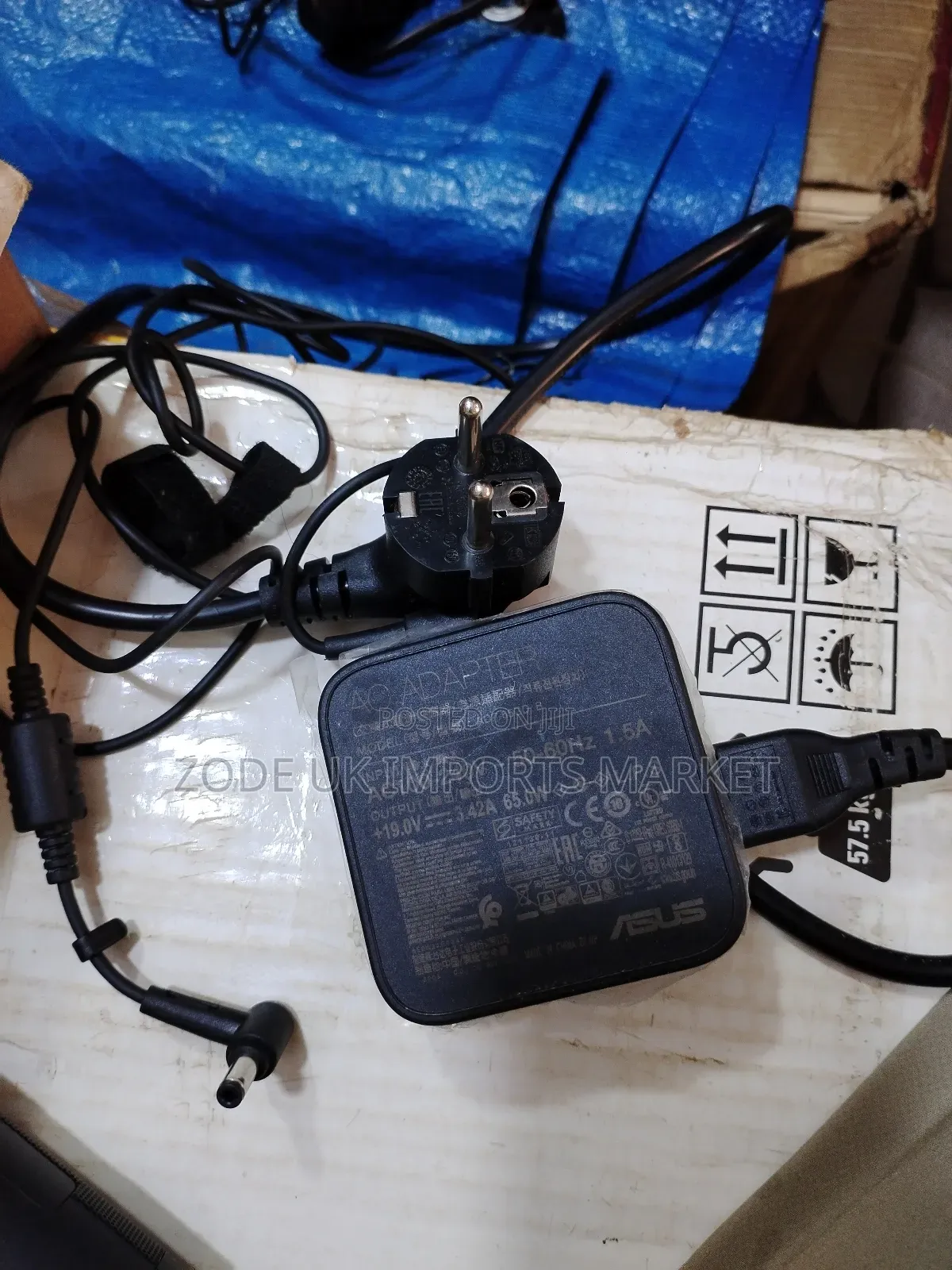 65w Ac/Dc Adapter