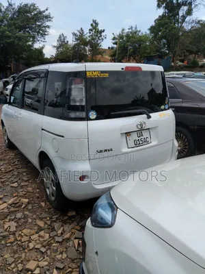 Sienta Self Drive