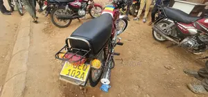 Bajaj Boxer 2018 Red