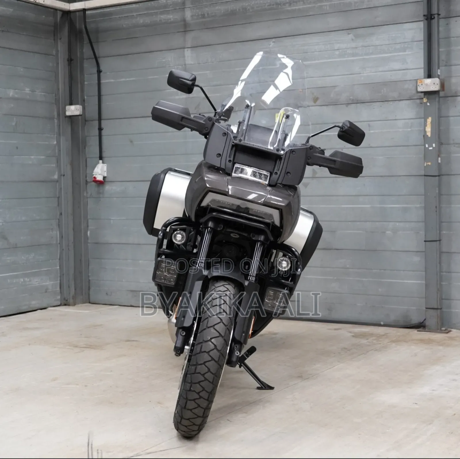 New Harley-Davidson Touring 2025 Blue
