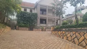 4bdrm Duplex in Kololo Property, Central Division for rent