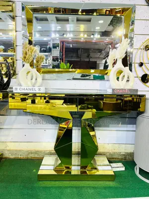 Fancy Hong Kong Imported Table Make Ups and Mirrors