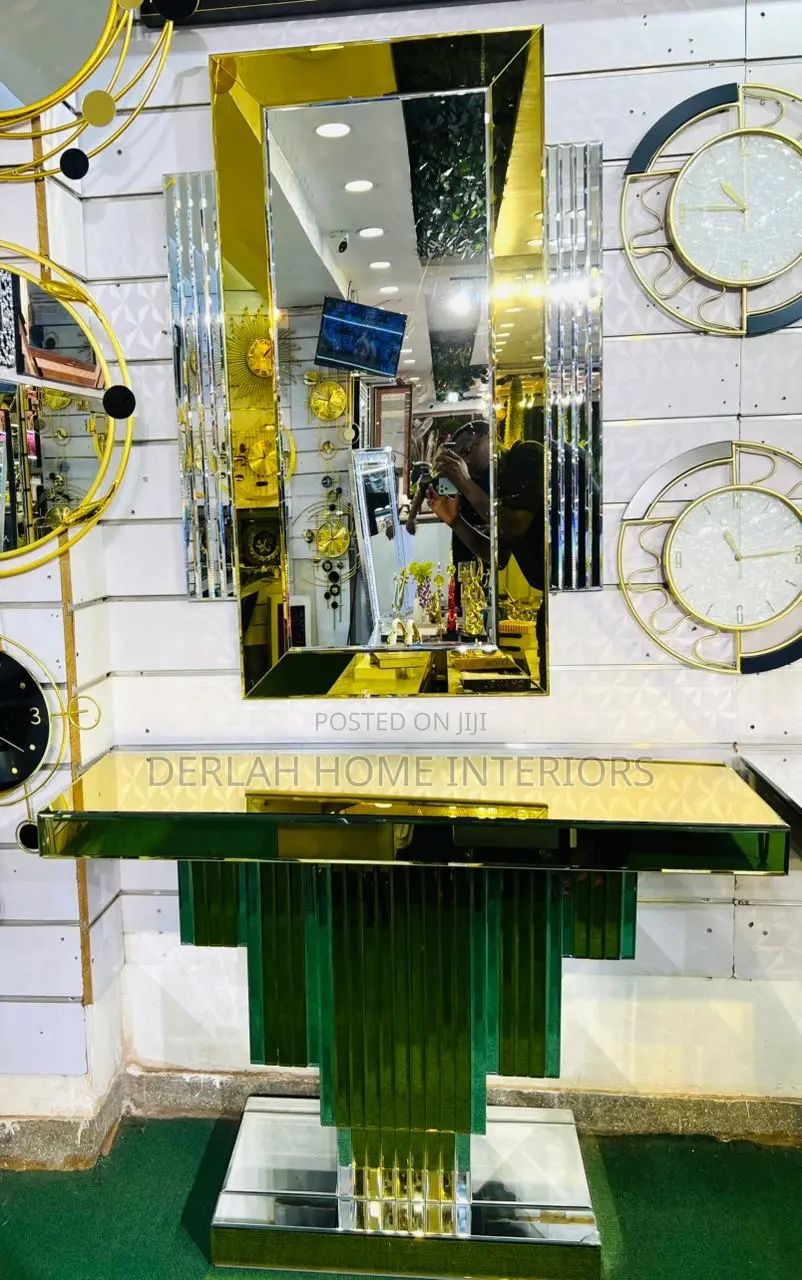 Fancy Hong Kong Imported Table Make Ups and Mirrors