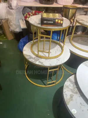 Fancy Round Tables