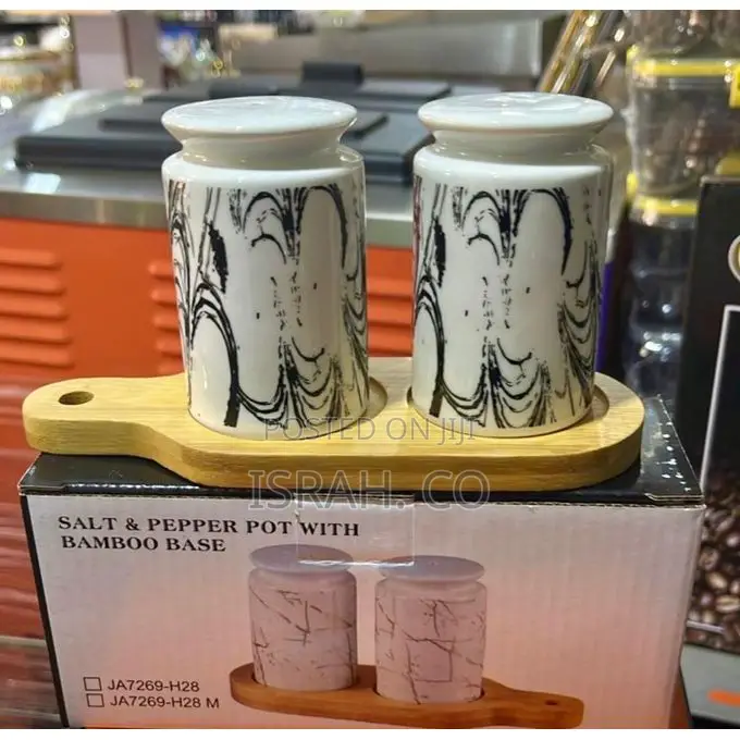 Cakematters Classic Porcelain Salt and Pepper Shakers