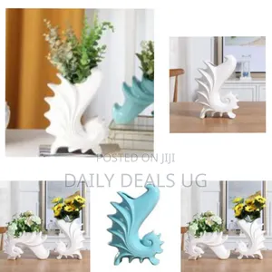 Simple and Stylish Creative Conch Shell Fish Decorative Vases