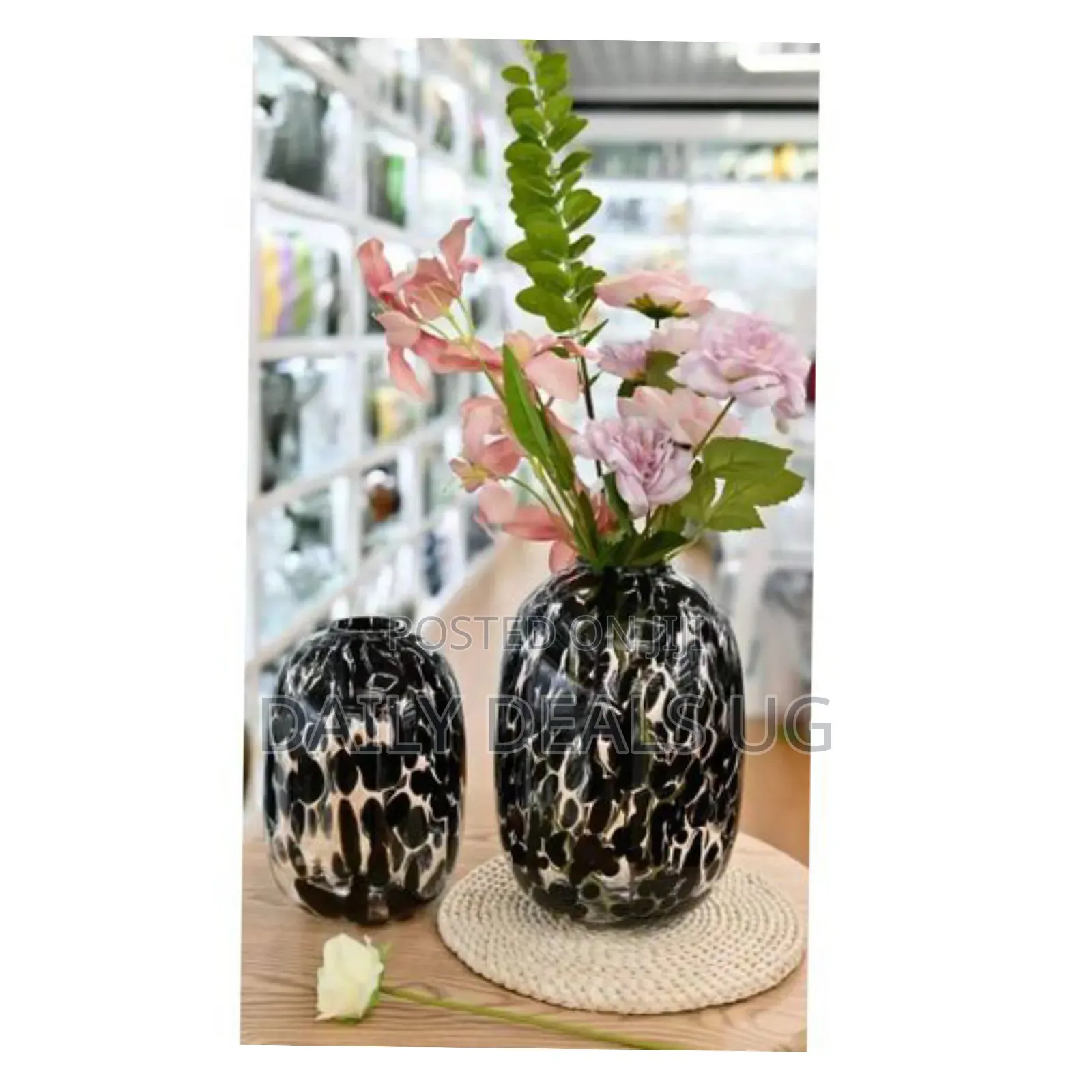 1 Piece of Round Speckled Belly Compact Tabletop Vase Hydroponics