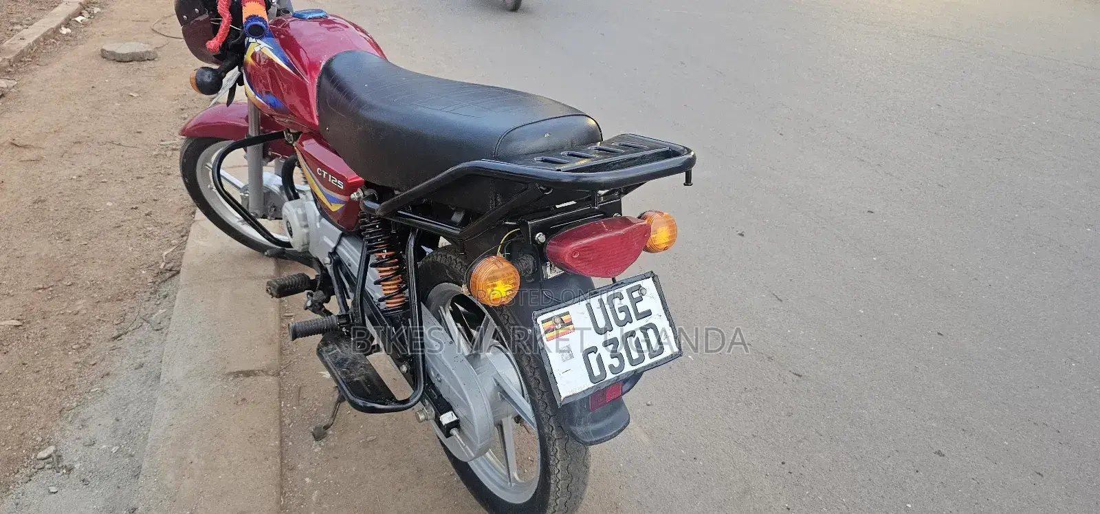 Bajaj Boxer 125 2025 Red