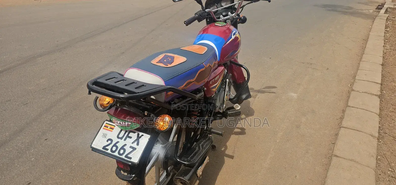Bajaj Boxer 125 2023 Red