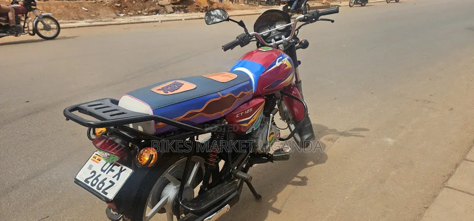 Bajaj Boxer 125 2023 Red