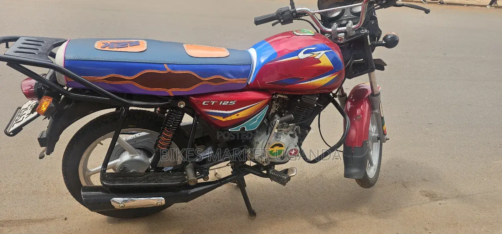 Bajaj Boxer 125 2023 Red