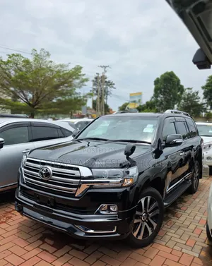 Toyota Land Cruiser 4.6 V8 ZX 2018 Black