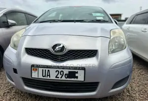 Toyota Vitz 1.0 FWD 5dr 2009 Silver