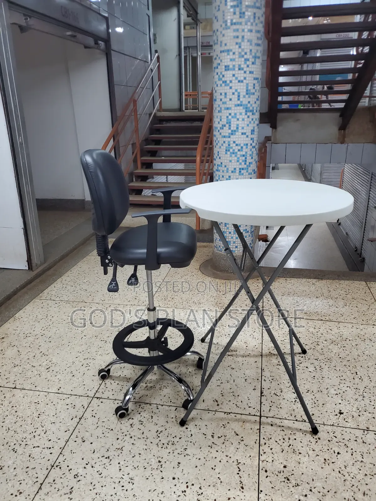 White Bar Table and Chairs Plastic Table