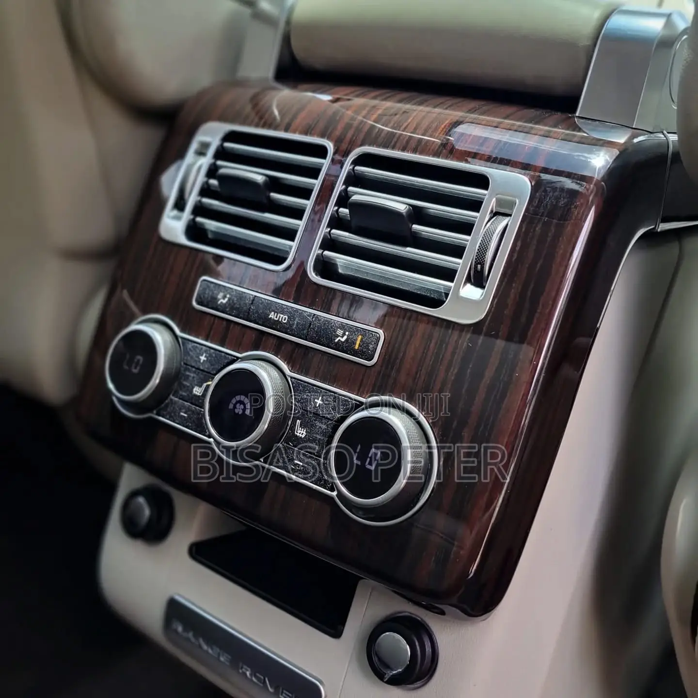 Land Rover Range Rover Vogue 2016 Brown