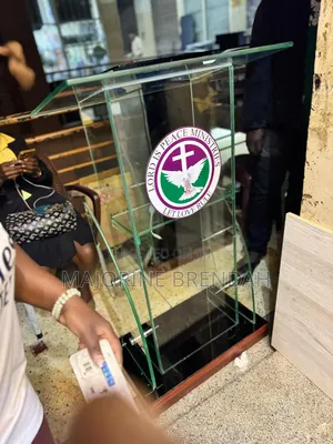 A Clear Rostrum