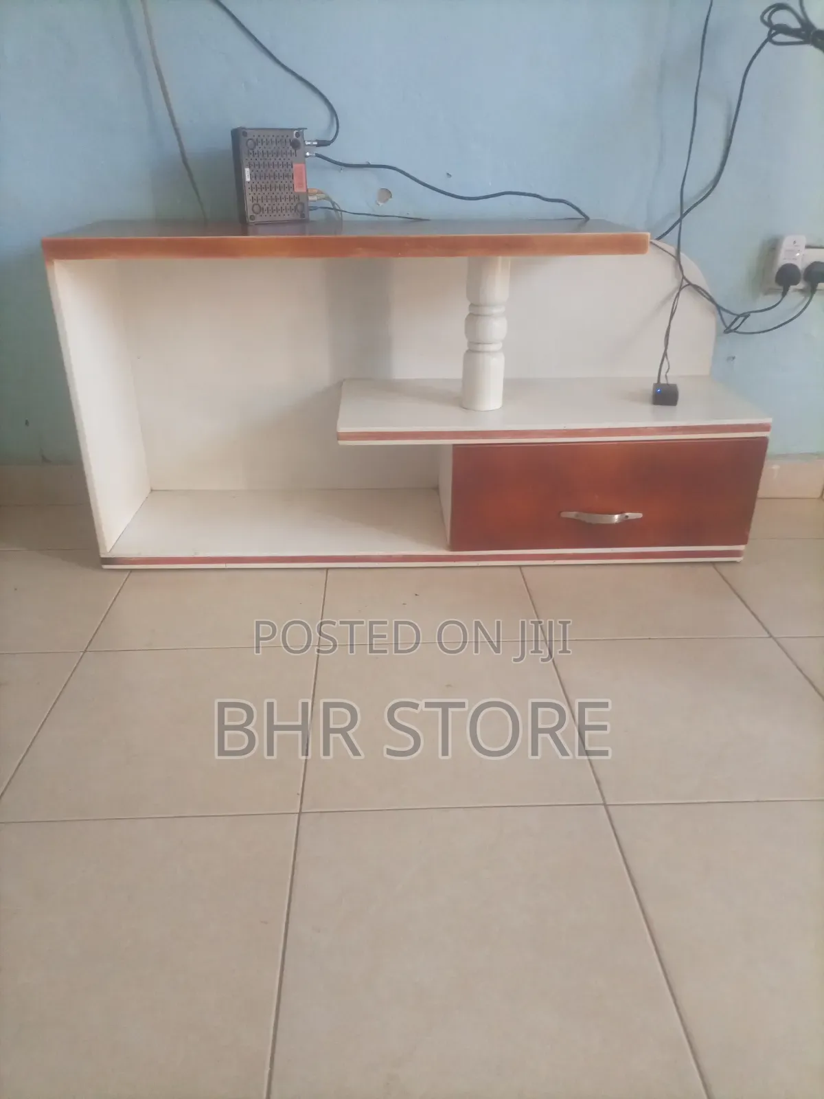 Tv Stand (Slightly Used)